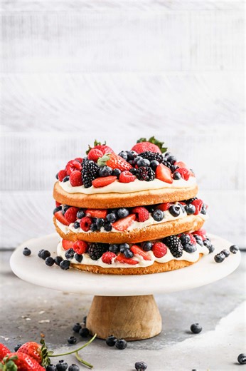 11 Spring Cakes That Look Fancy Without Being a Whole Production
