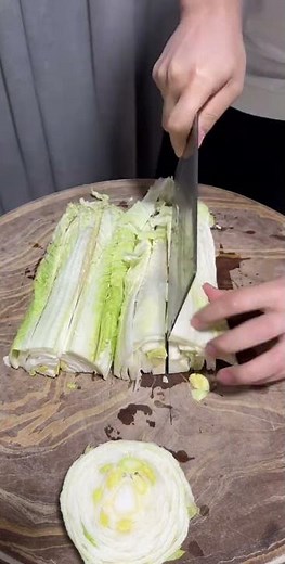 How to Cut Cabbage – Easy Kitchen Cutting Tricks