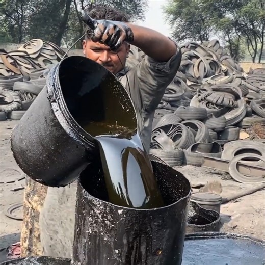 2.5M views · 19K reactions | Full Tyre Recycling & Fuel Oil Production Process #WasteTyreToOil #RecyclingTechnology | Machine & Technology | Facebook