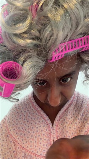 Cought my grandma making some TikTok’s 🤦🏽‍♂️😂👽🤟🏽 | grandma