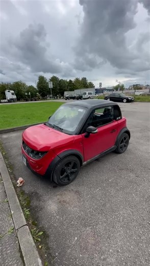 Gaminame kilimėlius individualiai kiekvienam automobiliui. Taip pat turime bagažinės daiktadėžių, kulno apsaugų ir logotipų. Norėdami užsisakyti, skambinkite telefonu  37062226565.