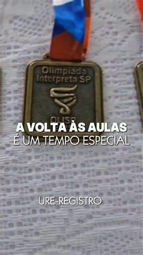 Volta às Aulas 2026 O ano de 2025 ficará marcado em nossas memórias como um tempo de conquistas, aprendizados e momentos inesquecíveis. Cada desafio superado, cada sorriso compartilhado e cada vitória celebrada nos trouxe até aqui, mais fortes e preparados para o que vem pela frente. Agora, iniciamos 2026 com o coração cheio de esperança e energia renovada. Que este novo ciclo seja repleto de descobertas, crescimento e novas histórias para contar. Desejamos um retorno especial a todos os nossos