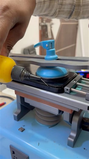 Mobile repairing ,Iphone 14 pro display open #repair #technology #display #iphone #iphone14pro