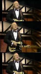 Stephen performs “Love The One You’re With” with The Gatlin Brothers #StephenStills #TheGatlinBrothers #LoveTheOneYoureWith | Stephen Stills