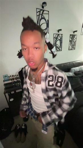 Fashion Quiz: Tech 9 with High Tops or Uzi with Low Tops?