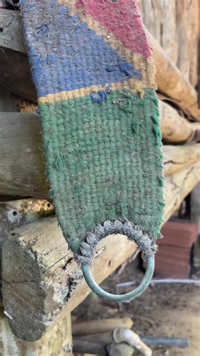 The strap technique only old-school farmers know Rugged and precise method. #USA #DIY #Strap