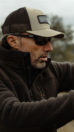 Oakley SI on Instagram: "Extra Everything ⛰️ • Gibston XL: ultimate outdoors companion, perfect for hat compatibility. • #OakleySI #Gibston"