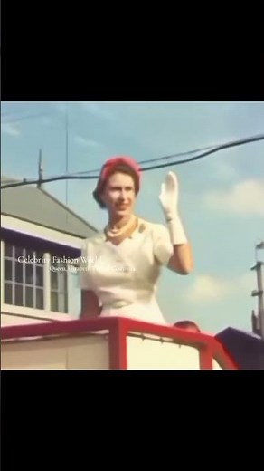 Queen Elizabeth 's Royal Costumes ✨