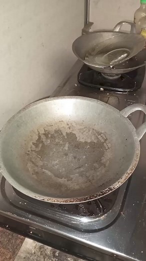 5.3M views · 82K reactions | Ada yang beli seblak porsi 10 rb tapi pengen di anterin ke rumah nya yang dekat hutan | Can Tika | Facebook