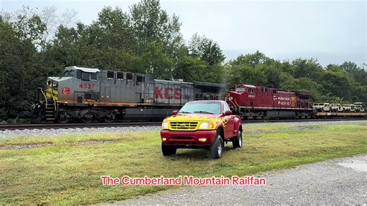 Cumberland Mountain Railfan (@cumberlandmountrailfan)’s videos with Rainy Night Drive - PRXSXNT FXTURE & glexks
