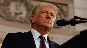 「アメリカの黄金期が始まる」、「アメリカ湾に改称する」　トランプ大統領の就任演説を80秒で - BBCニュース