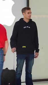 75K views · 2.7K reactions | Selling Apple Vision Pro’s for $1 at the Apple store | Manifest Your Life | Facebook