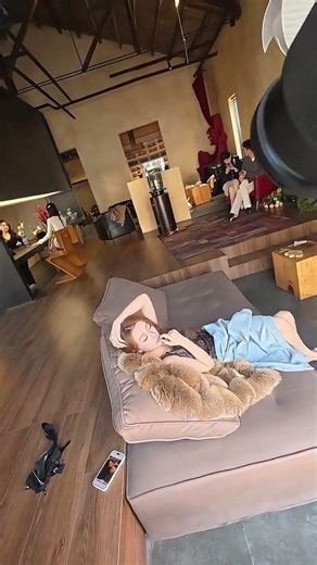 Master the Basics: Photography vs. Modeling - A Comprehensive Guide