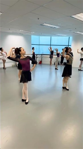 Ballet Classique Ballet school | Character Class Vaganova