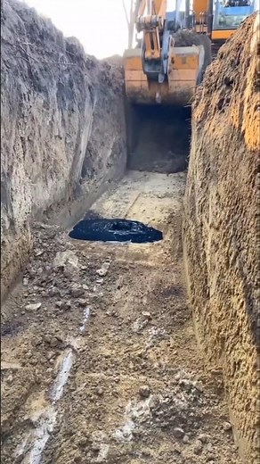 How Massive Oil Tanker Ships Bring Crude Oil to India! ⛽🚢 | World’s Biggest Cargo Ships #shorts