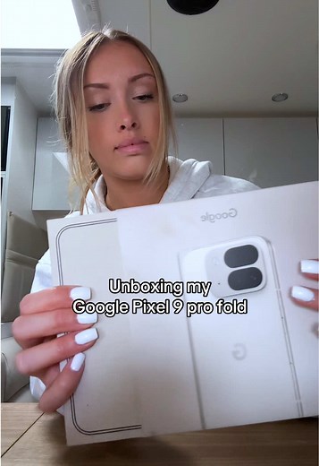 Unboxing the Google Pixel 9 Pro Fold! 🤩