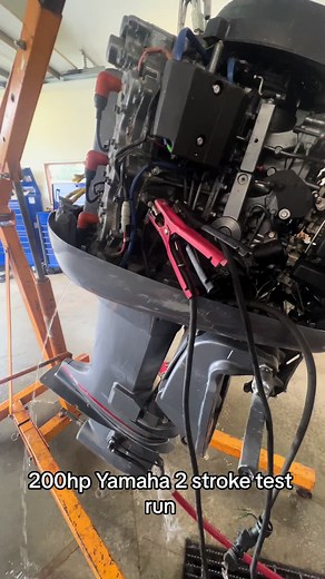 1997 Yamaha 200hp 2 stroke test run. Motor has been sitting for 8 years. Customer wanted to get it checked out before installing on his skiff. Runs great! #yamahaoutboards #2stroke #repair #maintenance #yamaha #testrun #mechanic #revit #outboard