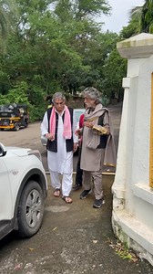 564K views · 24K reactions | Kya aaplog Bata sakte hai, Kya baat ho rahi thi hum dono Khookhaar logo me . Ye ek Film k shooting k time ka Video hai… Short k baad Humlog Vanity van me jaate hue..Film ka Naam hai Public ka Hero Film will be releasing soon.Jisske Director hai Raju Shreshta ji. .... #bollywood #bollywoodactors #reelschallenge #reelkarofeelkaro #facebookreelsviral #facebookreel #viralreelschallenge #viralvideochallenge | Ali Khan | Facebook