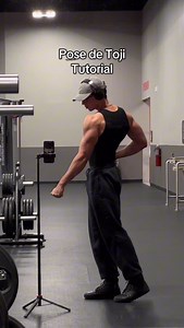 Jonathan Aguilera | Tutorial de la pose de Toji. Sigueme para mas tutoriales :) . #gym #aesthetic #pose #toji #fitness | Instagram