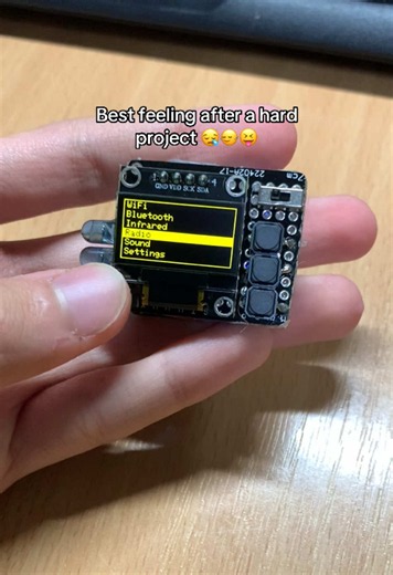 😌😍 #techtok #electronics #relatable #device @🍊𝕆𝕣𝕒𝕟𝕘𝕖•𝕆𝕊🍊 @kimjunhong-DIY @Github.com/DevEclipse1