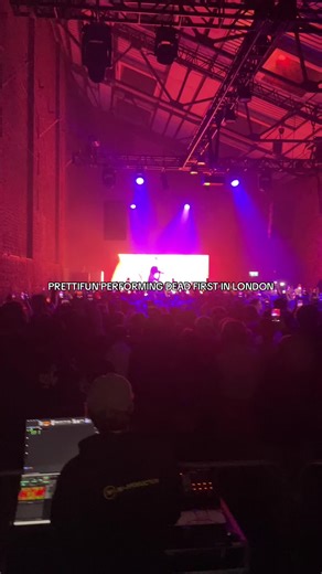PRETTIFUN's First Live Performance in London
