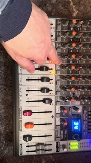 Behringer - Xenyx 1222Fx