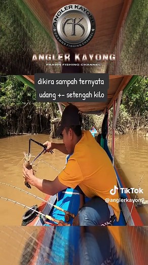 Mancing Udang Galah Terbesar di Dunia - Kejutan Saat Sampah Ternyata Monster!