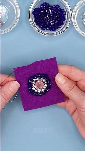 How to make a beaded brooch easily - DIY jewelry! Miarti DIY Jewelry🌷