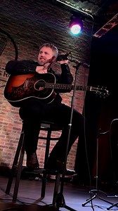 Ernest performed “Gettin’ Gone,” an unreleased duet featuring Snoop Dogg, for the first time ever last night in Nashville at The Listening Room! Wait for it…👀 #ERNEST #SnoopDogg #CountryMusic #Nashville | Music Mayhem