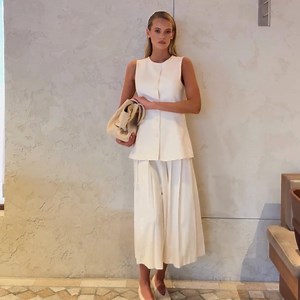 Straight from the runway. The latest edit is all about low effort for high impact. Shop new styles now. | THE ICONIC