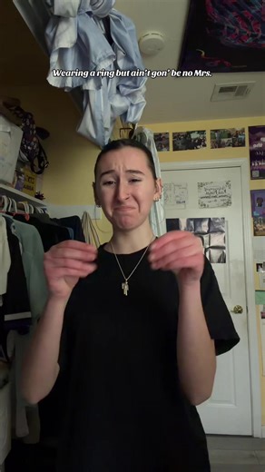 Understanding ASL Through Ariana Grande's 7 Rings