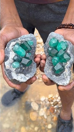 Incredible Emerald Crystal Discovery! Stunning Green Gemstones Hidden Inside Rock”
