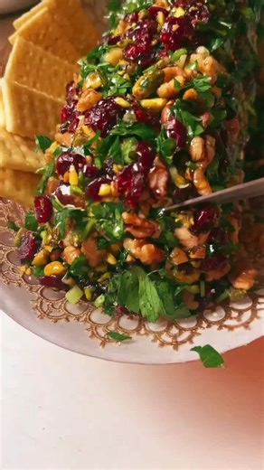 Honey Cranberry Cheese Log: Perfect Holiday Appetizer