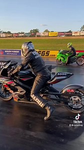 GSXR 1000 vs. ZX14! #motorcycle #motorcycles #dragracing #dragbike | CycleDrag