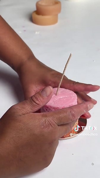 Indulge in the sweet, creamy aroma of our Pink Velvet Cake Dessert Candle! 🍰✨ With rich notes of vanilla, buttercream, and fluffy cake, this candle fills your space with the cozy scent of freshly baked goodness. Perfect for dessert lovers and home fragrance enthusiasts! 💖🔥 #Pink #dessert #candleshop #candle #cake #sweet #homefragrance #candlelover #gourmet #handpouredcandles #cozyvibes #candlesoftiktok #candles #candlemaker #candlelover #candletok #birthdaycake #homefragrance #home