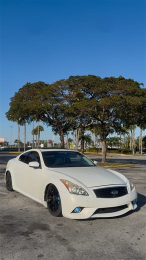 Do Better on Instagram: "i got the see through windows update. real talk….. BRU HUHH?! still at a loss for words on how i failed to realize the whole time wat had happened until i drove thru the overpass and heard my car echo behind me😂 i was forced to make this a reel. it was only a story post. #g37 #explore #fyp #explorepage"