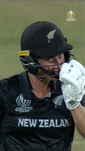 A captain's ton from Sophie Devine 👏