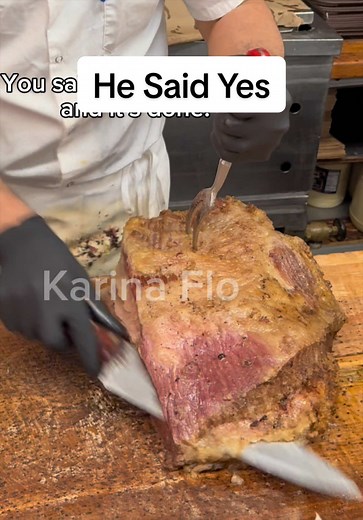 Katz's Deli: First Timers Try Corned Beef & Pastrami Combo!