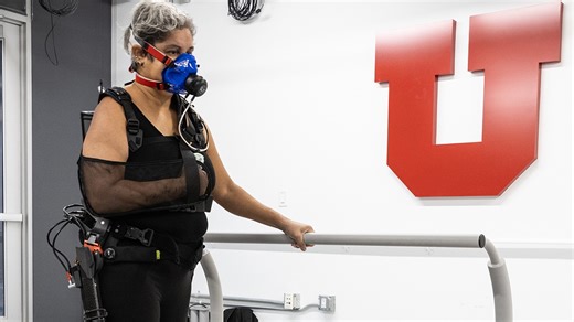 U engineers demonstrate lightweight ‘exoskeleton’ that helps stroke survivors walk - @theU