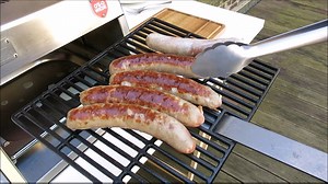 We love sausages grilled on the O.F.B! What is the first thing you want to grill on your O.F.B.? Check out the O.F.B. here: http://tinyurl.com/hjfmmjb | Otto Wilde Grillers