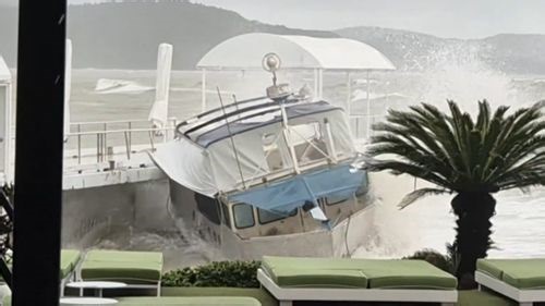 Ex-cyclone Koji brings rain, wind to North Queensland