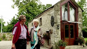 Airbnb hikes IPO price range