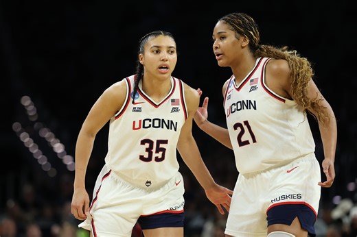 South Carolina upsets UConn, ends 54-game win streak to advance to championship