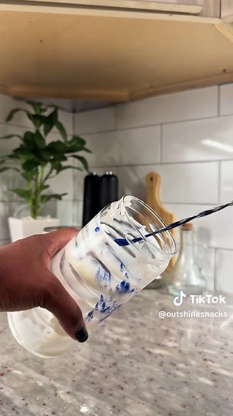 Outshine Snacks (@outshinesnacks) - Earth Day Inspired Smoothie Recipe with Lime Outshine Fruit Bar