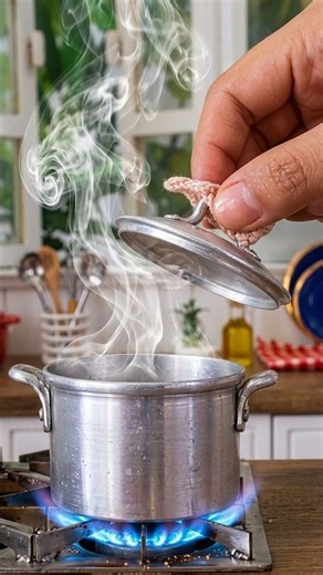 Boiling mini pasta noodles inside a micro kitchen set! (100% REAL Cooking) 🥛✨ ASMR
