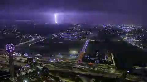 Here's a look at this morning's storms rolling into Downtown Dallas!⚡️⛈️