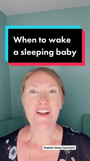 ➡️ Follow @smartsleepcoach for helpful sleep tips and advice to improve your baby’s sleep ♥️ Save this video and share to help a sleep deprived 😴 parent out! 5 Reasons to Wake a Sleeping Baby 🎯 When your baby is sick. It may seem counter intuitive as sleep is what your baby needs to recover, but particularly if your baby has been vomiting, you want to wake them frequently to check their diaper and the soft spot on their head to ensure they aren’t dehydrated as well as to offer a feeding to hel