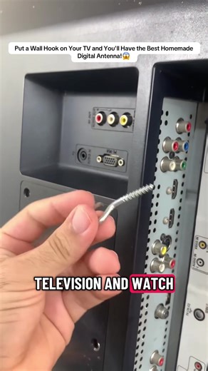 Put a Wall Hook on Your TV and You'll Have the Best Homemade Digital Antenna!#fouryoupage #viral #fypシ゚
