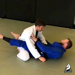 Add a little extra to your omoplata. Black belt @knight_jiu_jitsu is here to help you. Go train. #jiujitsu #jiujitsumag #jiujitsulifestyle #bjj #bjjlifestyle #brazilianjiujitsu #tutorial #technique #howto #video #gentleartmedia #oss | Jiu-Jitsu Magazine
