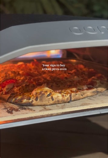 Pizzas made from an Ooni pizza oven are honestly some of the best I’ve ever had. So fresh, quick and easy! Roll on summer evenings at the beach with homemade pizza 🍕#oonipizzaoven #ooni @Ooni Pizza Ovens #outdooreating #outdoorcooking #pizzaoven @Rosie Joy @Jacob Maddams